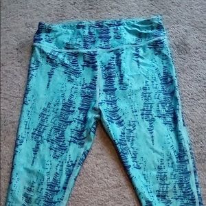 Under armour heat gear cropped workout capris